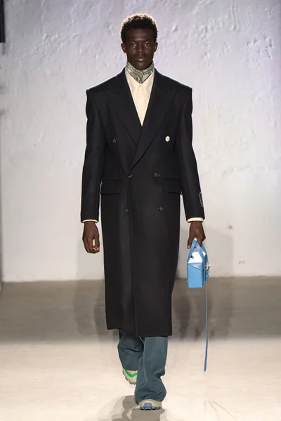 Look 35